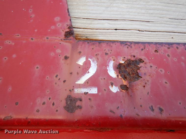 image for item J5653 1994 Ford L8000 dump truck