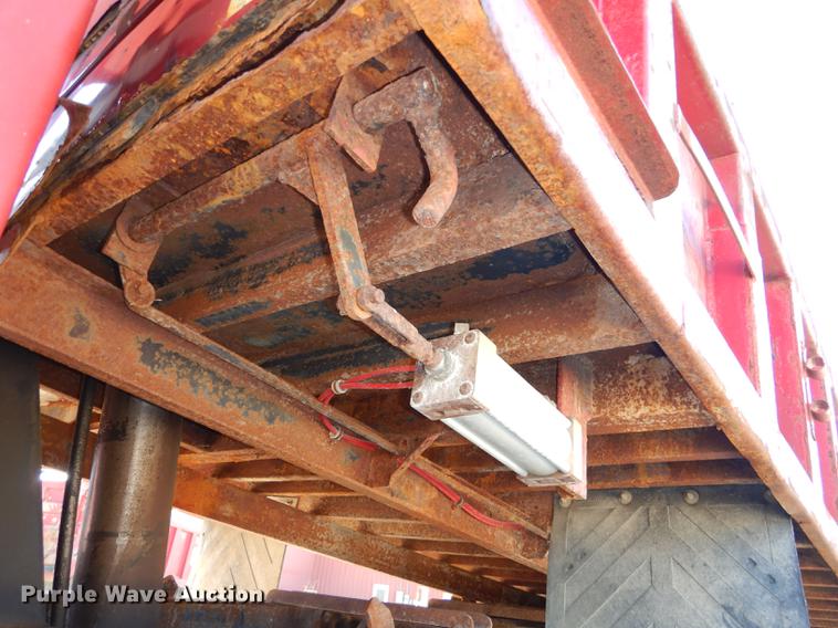 image for item J5653 1994 Ford L8000 dump truck