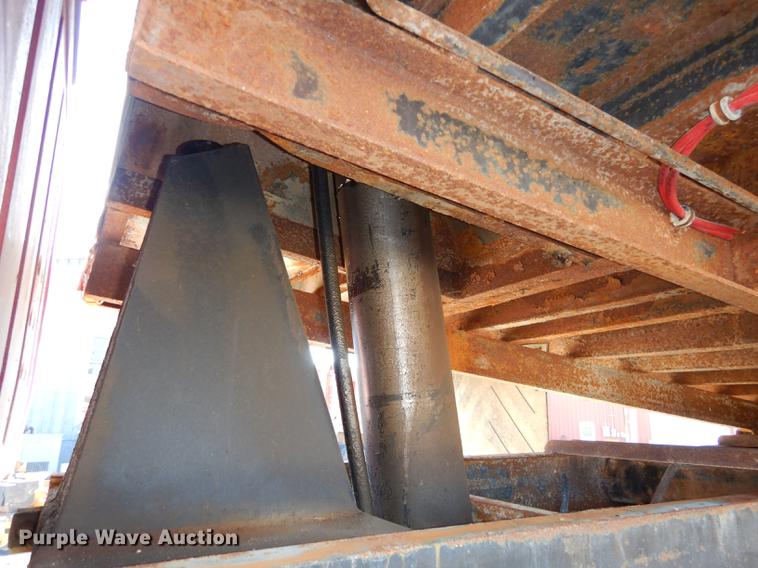 image for item J5653 1994 Ford L8000 dump truck