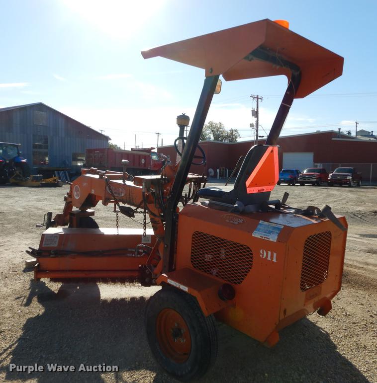 image for item J5656 1988 Lay-mor broom