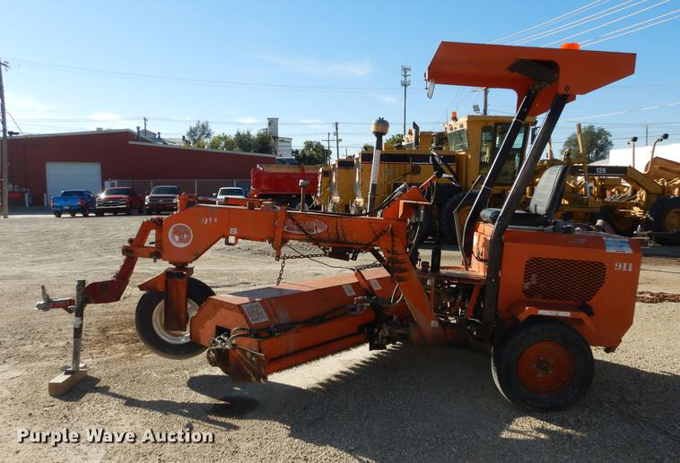 image for item J5656 1988 Lay-mor broom