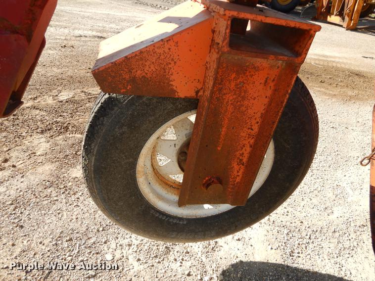 image for item J5656 1988 Lay-mor broom