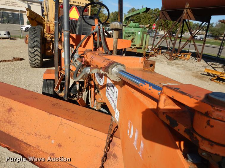 image for item J5656 1988 Lay-mor broom