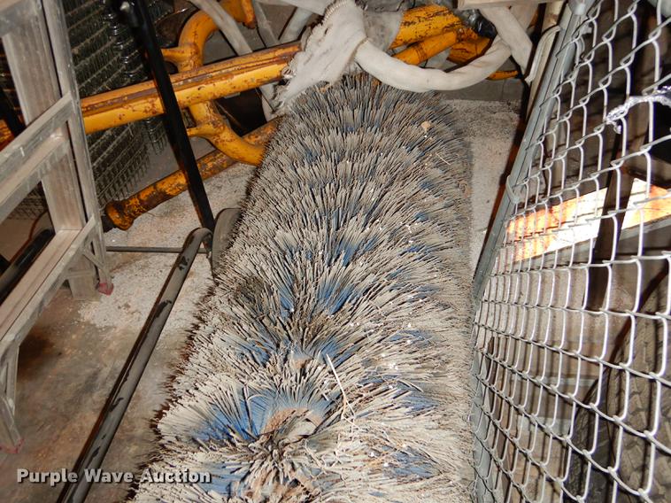 image for item J5656 1988 Lay-mor broom