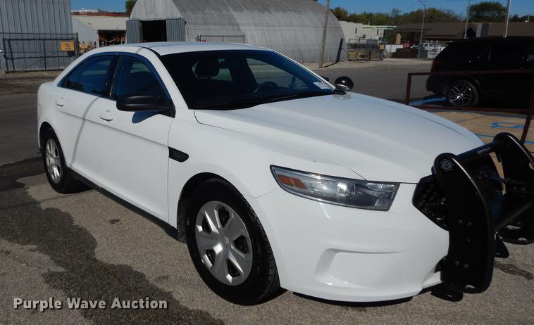 image for item J5664 2013 Ford Taurus Police Interceptor
