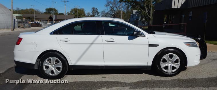 image for item J5664 2013 Ford Taurus Police Interceptor