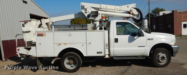 image for item J5666 2002 Ford F550 Super Duty XL bucket truck