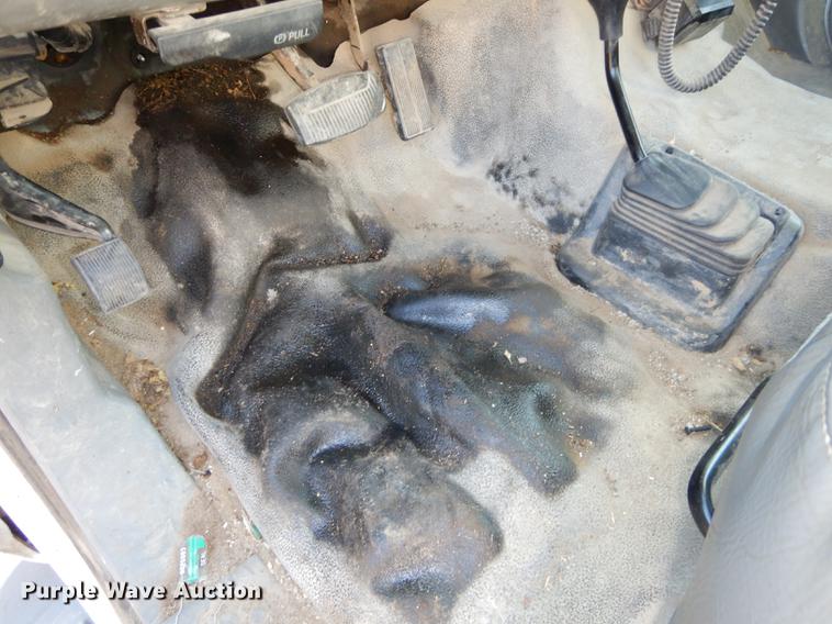 image for item J5666 2002 Ford F550 Super Duty XL bucket truck