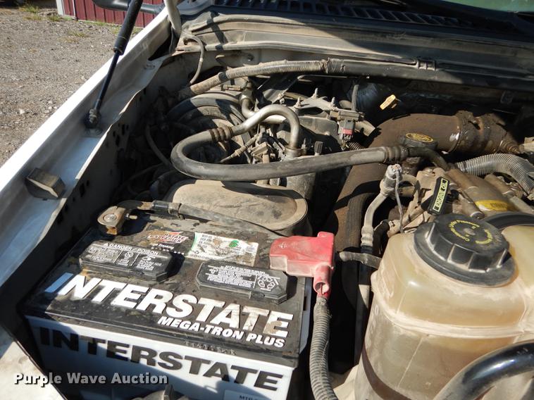 image for item J5666 2002 Ford F550 Super Duty XL bucket truck