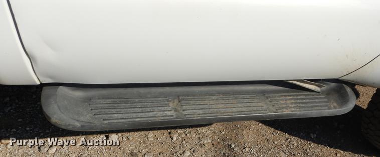 image for item J5666 2002 Ford F550 Super Duty XL bucket truck