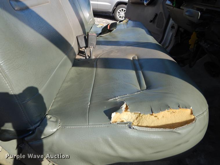 image for item J5666 2002 Ford F550 Super Duty XL bucket truck