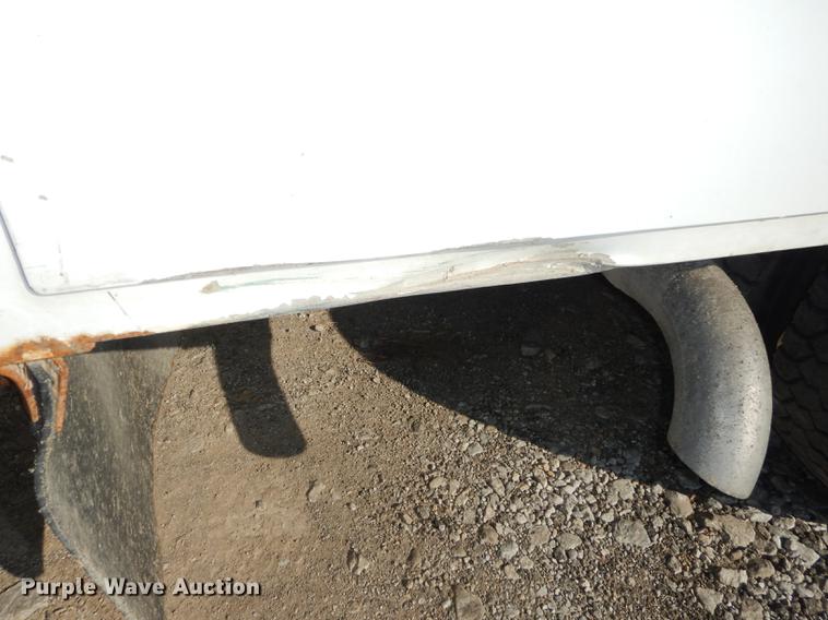 image for item J5666 2002 Ford F550 Super Duty XL bucket truck