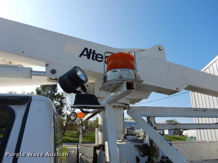 image for item J5666 2002 Ford F550 Super Duty XL bucket truck