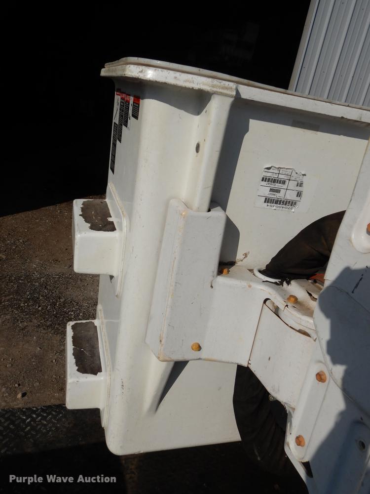 image for item J5666 2002 Ford F550 Super Duty XL bucket truck