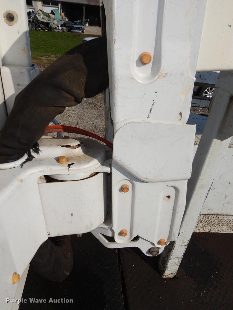 image for item J5666 2002 Ford F550 Super Duty XL bucket truck