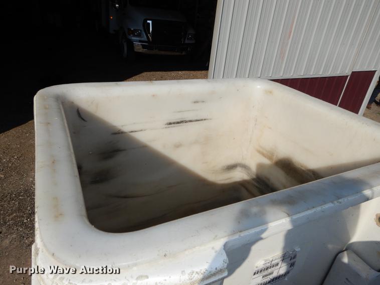 image for item J5666 2002 Ford F550 Super Duty XL bucket truck