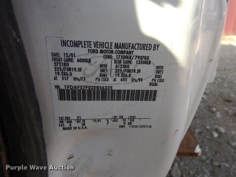 image for item J5666 2002 Ford F550 Super Duty XL bucket truck