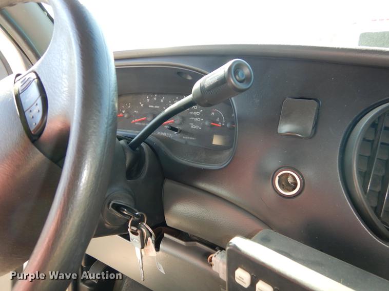 image for item J5668 2004 Ford E450 Super Duty Eldorado AeroTech shuttle bus