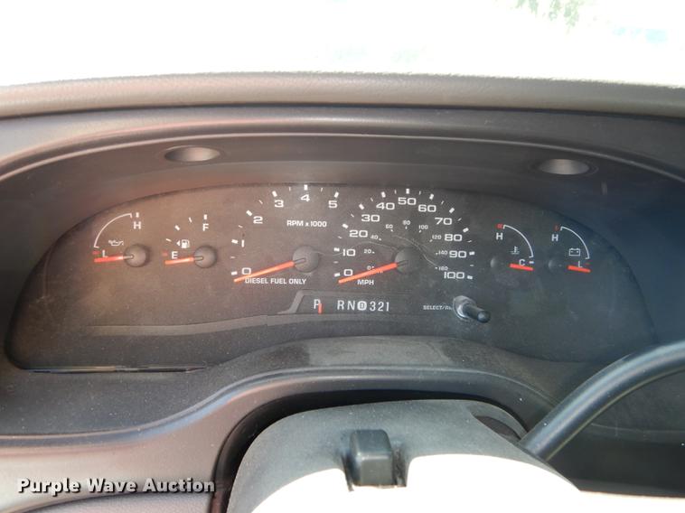 image for item J5668 2004 Ford E450 Super Duty Eldorado AeroTech shuttle bus