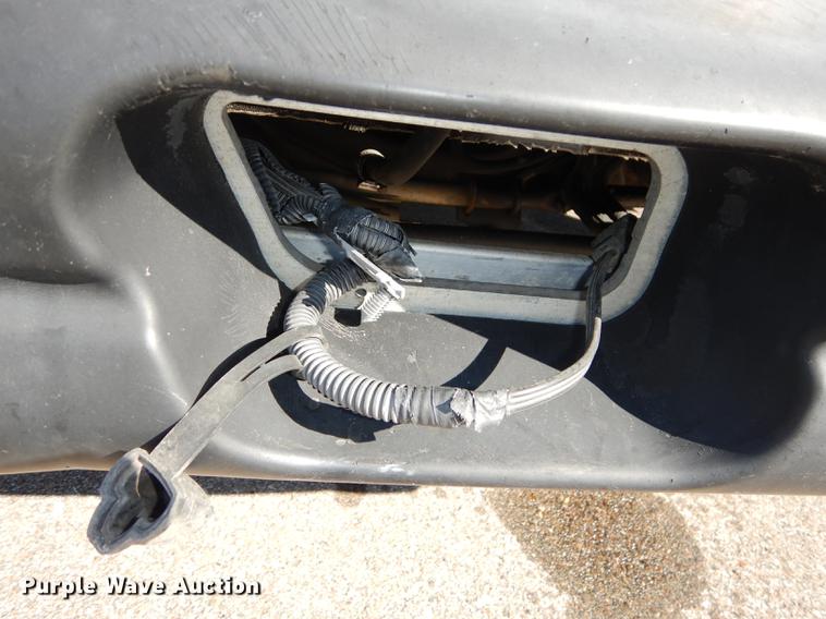 image for item J5668 2004 Ford E450 Super Duty Eldorado AeroTech shuttle bus