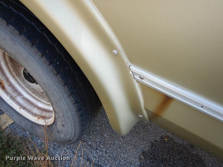 image for item J5668 2004 Ford E450 Super Duty Eldorado AeroTech shuttle bus