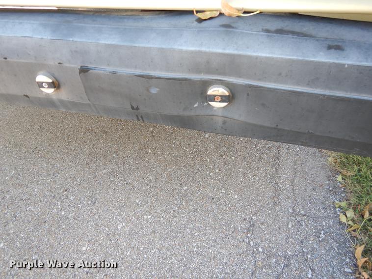 image for item J5668 2004 Ford E450 Super Duty Eldorado AeroTech shuttle bus