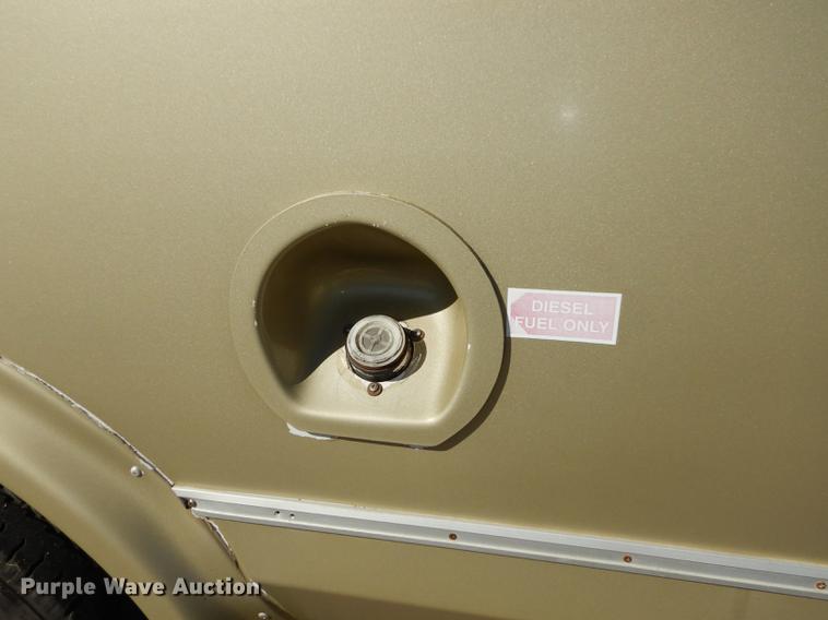 image for item J5668 2004 Ford E450 Super Duty Eldorado AeroTech shuttle bus