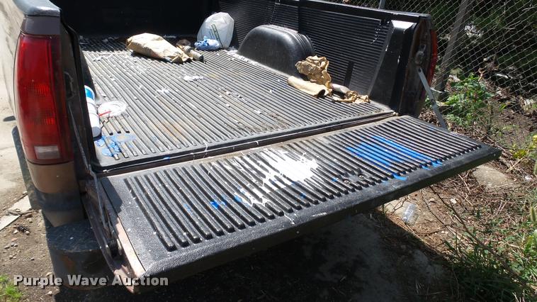 image for item K3867 1989 Chevrolet 1500 pickup truck