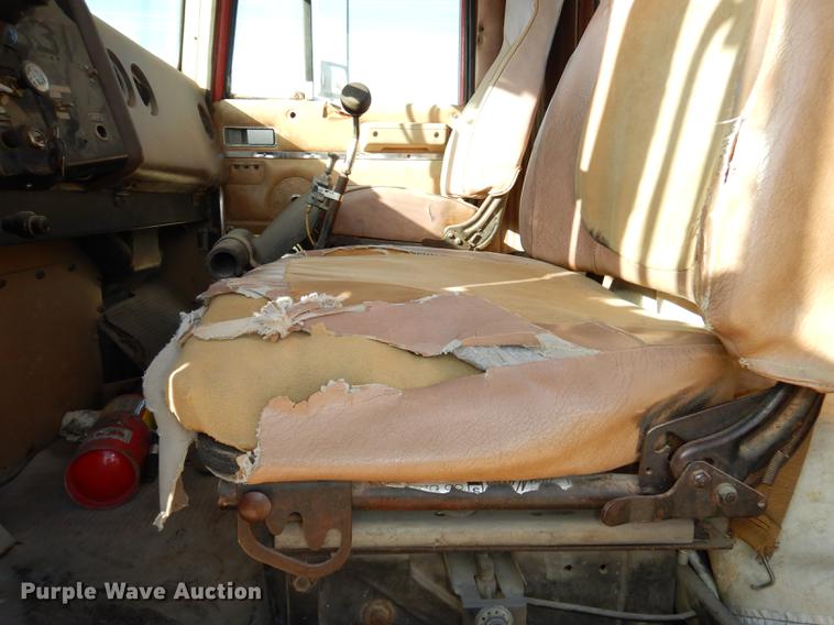 image for item K5835 1983 International Transtar 4300 semi truck