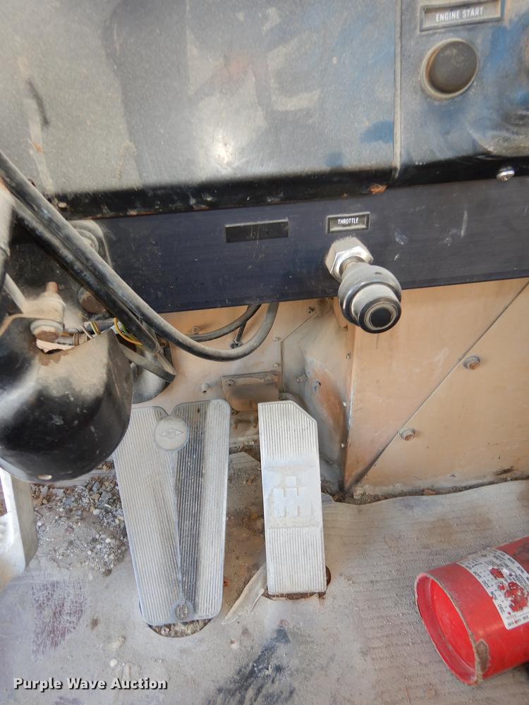 image for item K5835 1983 International Transtar 4300 semi truck