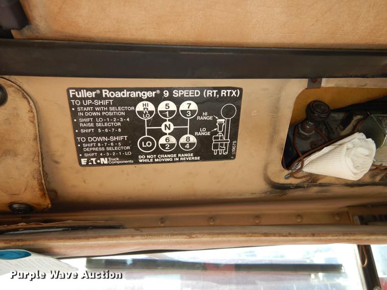 image for item K5835 1983 International Transtar 4300 semi truck