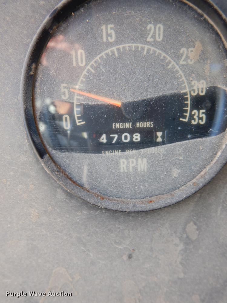 image for item K5835 1983 International Transtar 4300 semi truck