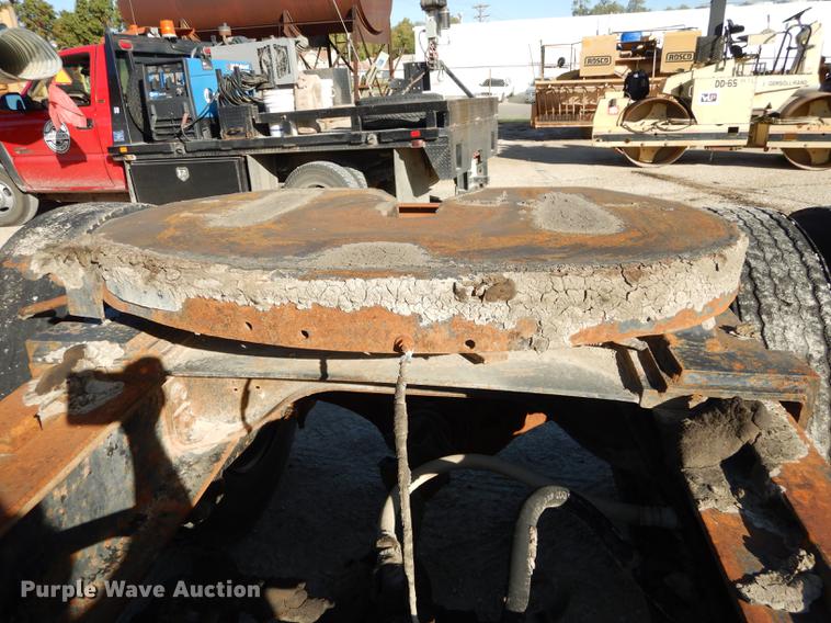 image for item K5835 1983 International Transtar 4300 semi truck