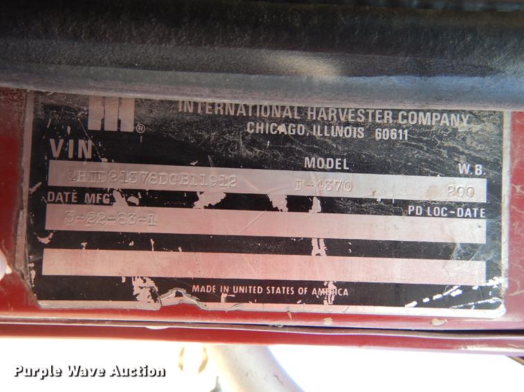 image for item K5835 1983 International Transtar 4300 semi truck