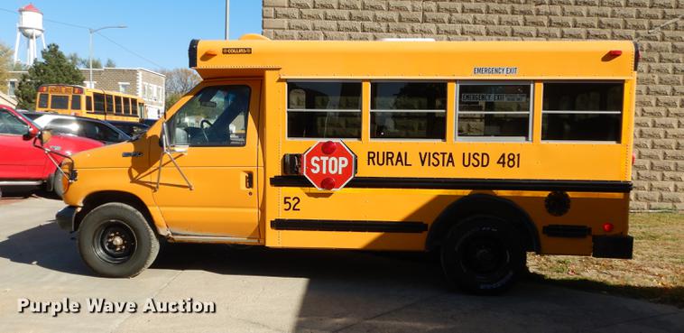image for item K5838 1992 Ford Econoline E350 Collins school bus