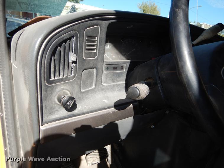 image for item K5838 1992 Ford Econoline E350 Collins school bus