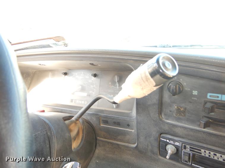 image for item K5838 1992 Ford Econoline E350 Collins school bus