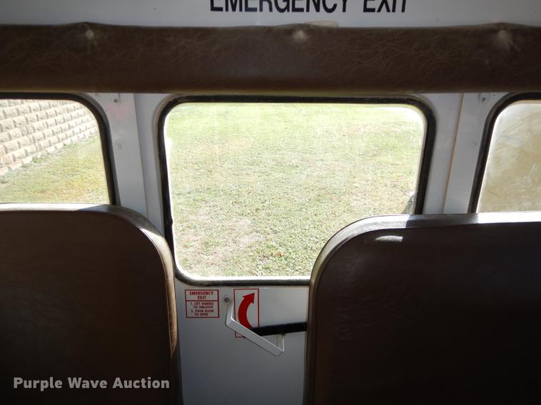 image for item K5838 1992 Ford Econoline E350 Collins school bus