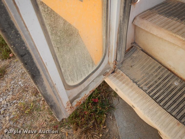 image for item K5838 1992 Ford Econoline E350 Collins school bus