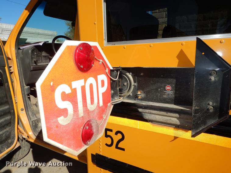 image for item K5838 1992 Ford Econoline E350 Collins school bus