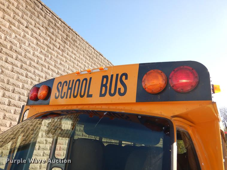 image for item K5838 1992 Ford Econoline E350 Collins school bus