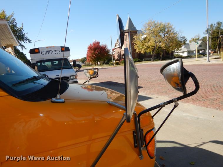 image for item K5838 1992 Ford Econoline E350 Collins school bus