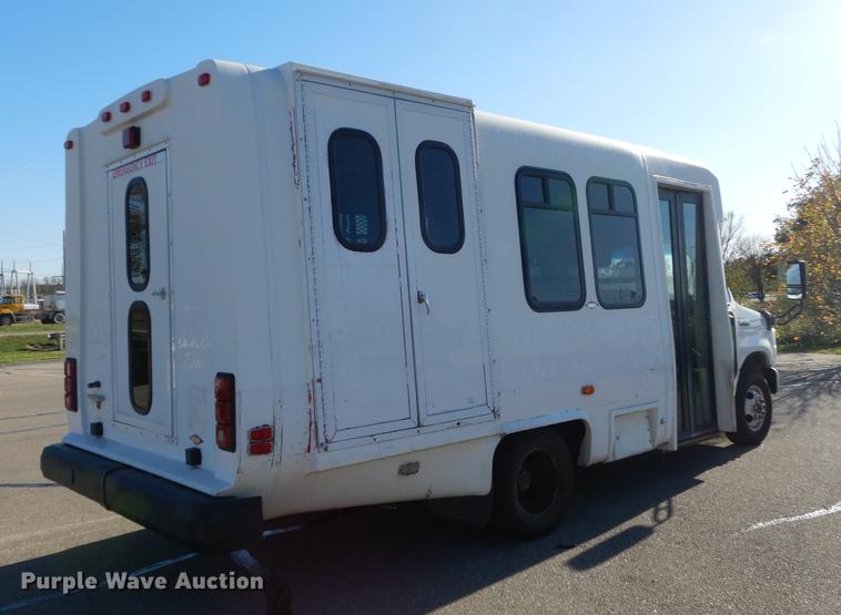 image for item K5848 2009 Ford E350 Super Duty shuttle bus