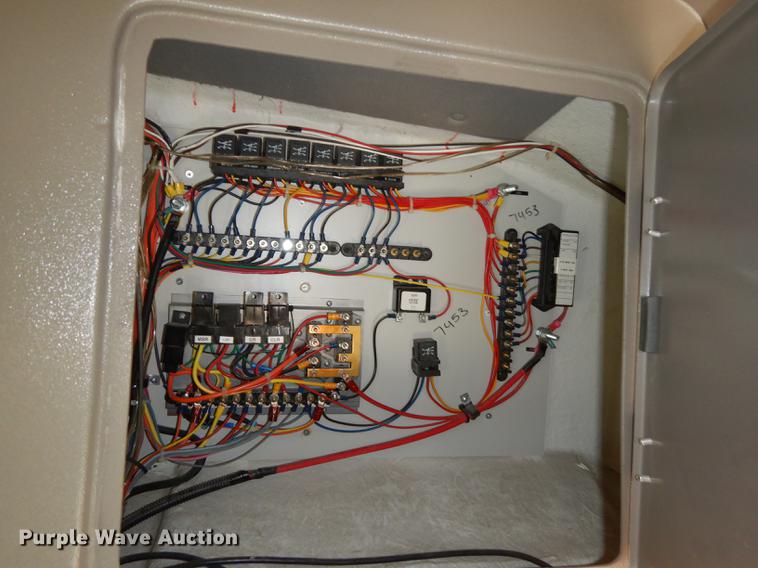 image for item K5848 2009 Ford E350 Super Duty shuttle bus