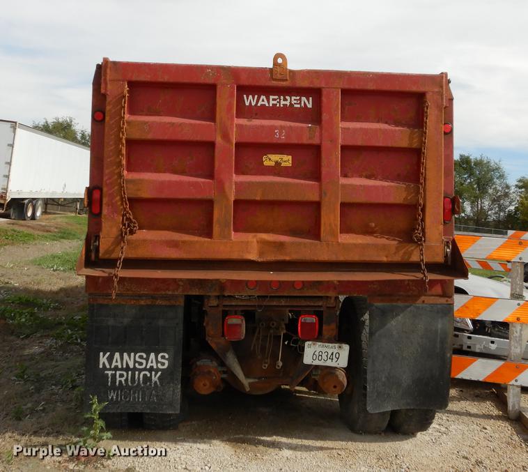 image for item K5853 1995 Ford L8000 dump truck