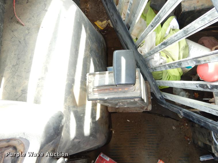 image for item K5853 1995 Ford L8000 dump truck