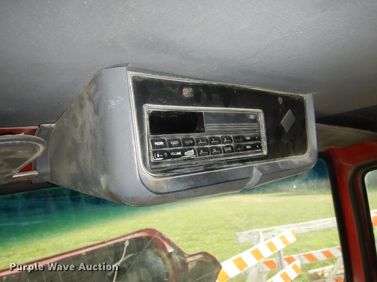 image for item K5853 1995 Ford L8000 dump truck