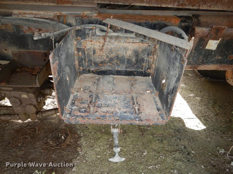 image for item K5853 1995 Ford L8000 dump truck