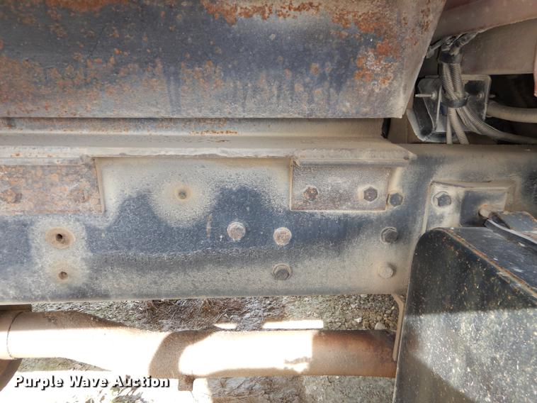 image for item K5853 1995 Ford L8000 dump truck