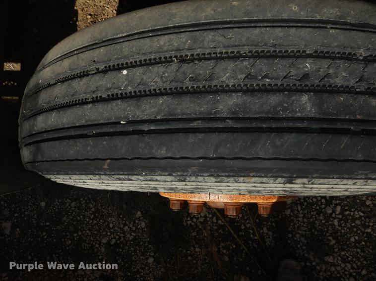 image for item K5853 1995 Ford L8000 dump truck